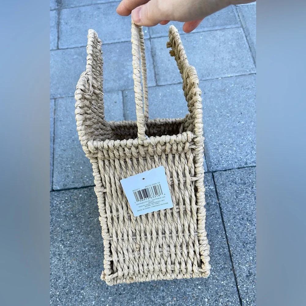 NEW Adorable Bunny Basket